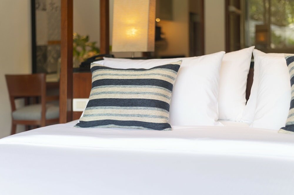 Фото Woodlands Suites Serviced Residences