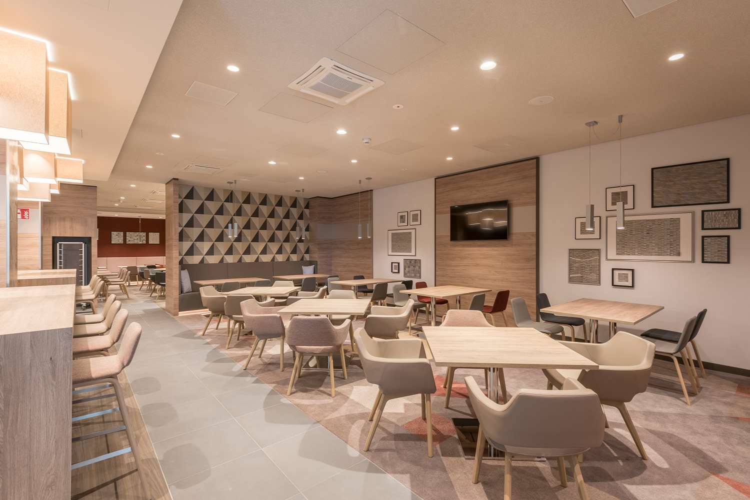 Фото Hampton by Hilton Frankfurt City Centre East