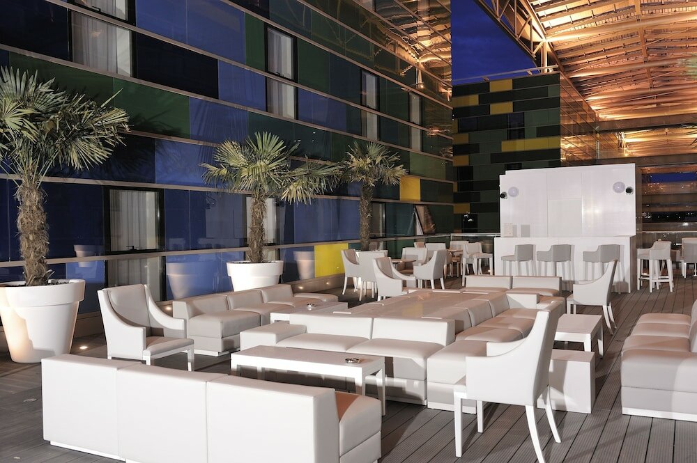 Фото Kyriad Prestige Perpignan Centre Del Mon