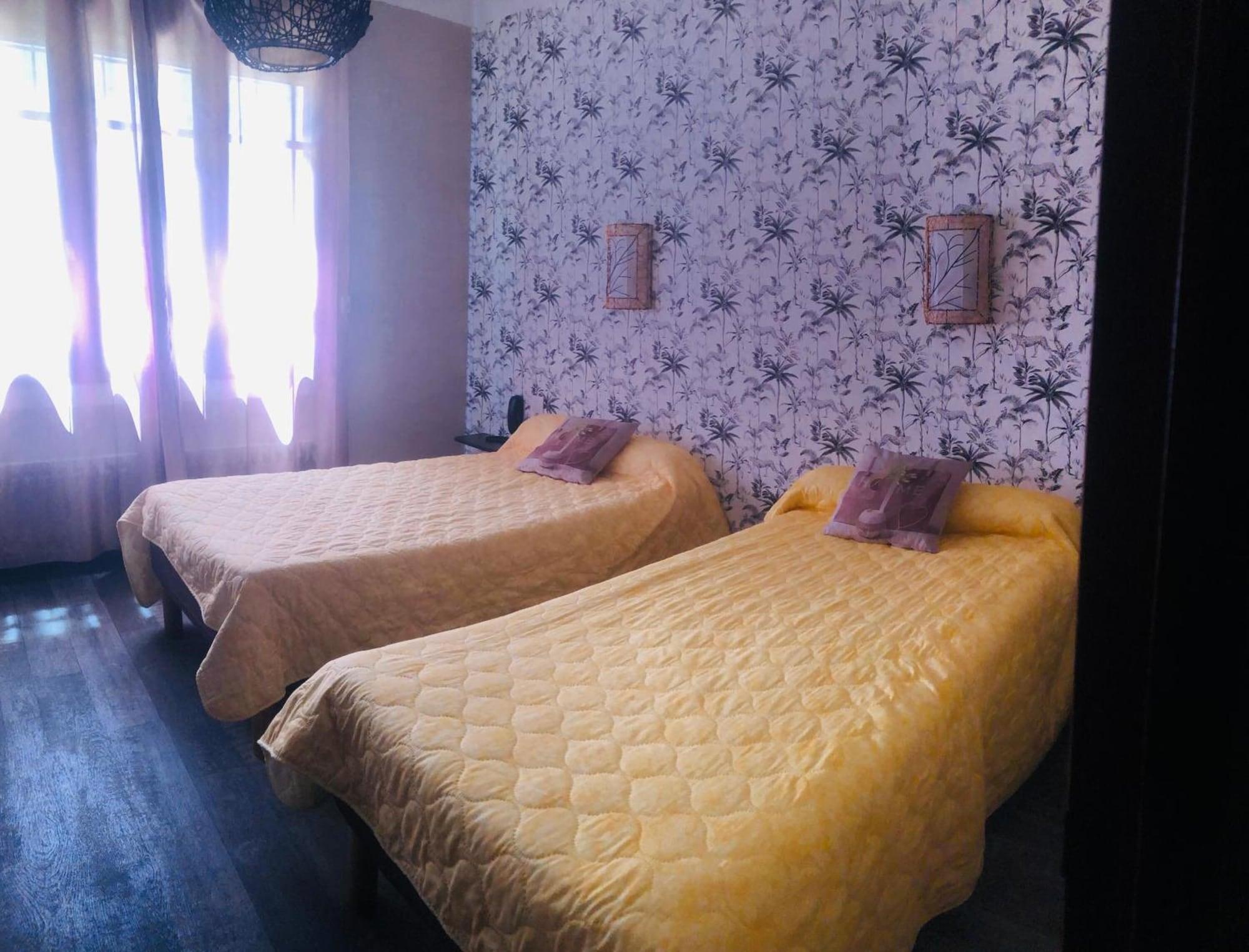 Фото Hôtel Les Myrtes