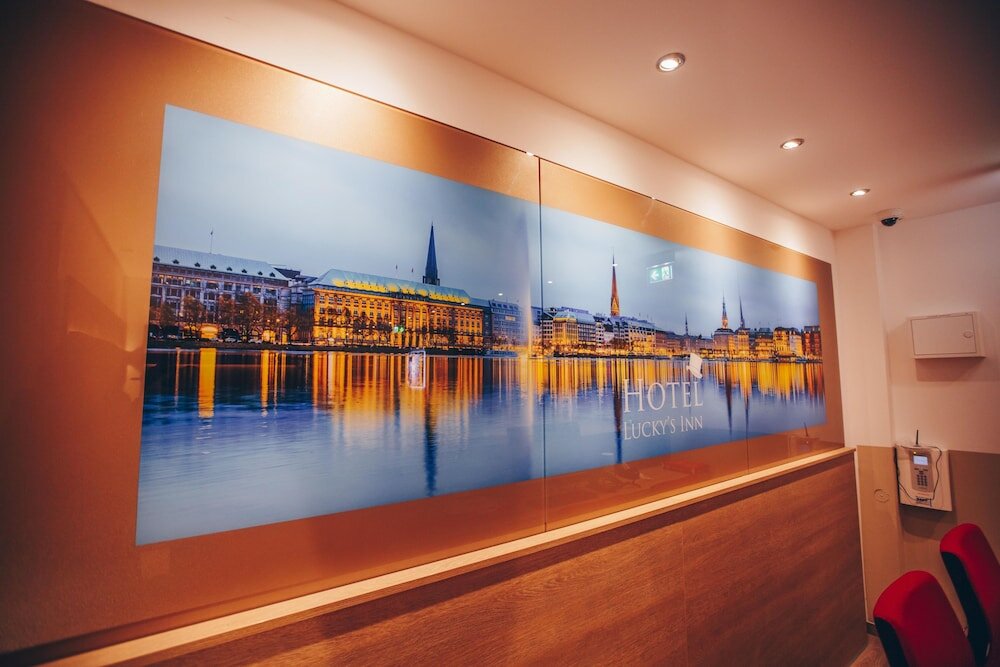 Фото Hotel Luckys Inn GmbH