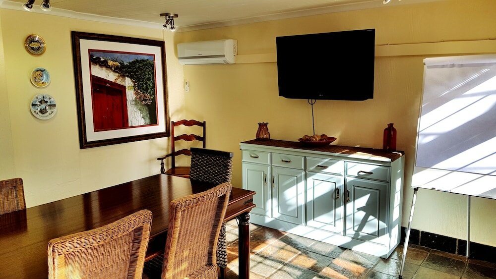 Фото Jubilee Lodge Guest House