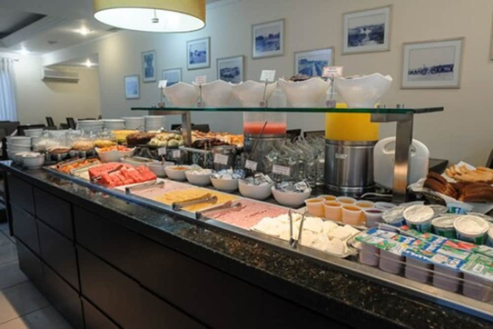 Фото Hotel The Premium