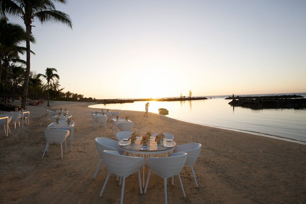 Фото Veranda Pointe Aux Biches Hotel