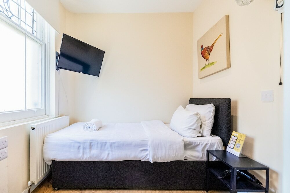 Фото Gallery Hyde Park Hostel