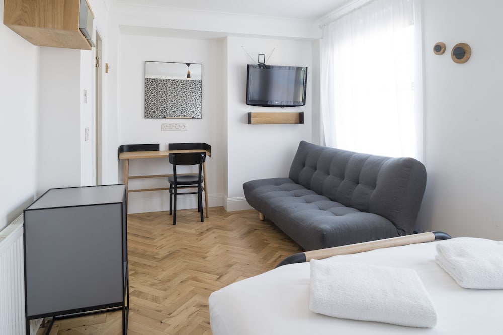 Фото The California