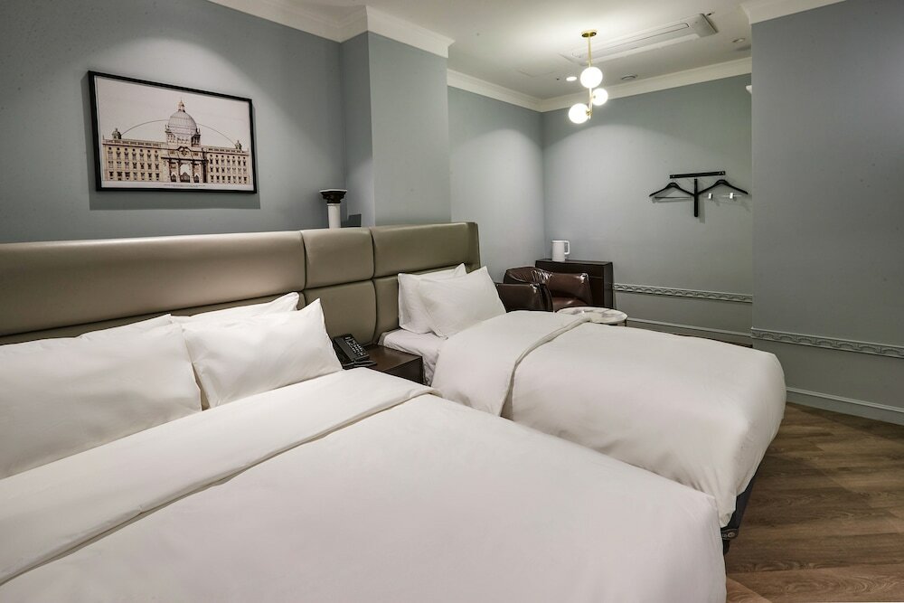 Фото Partyz Hotel