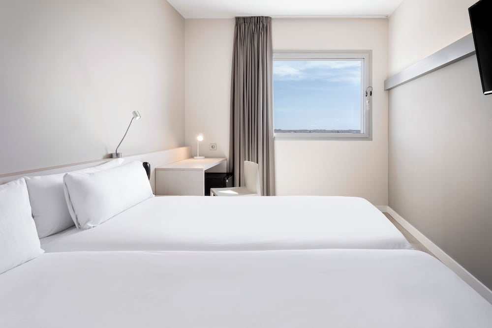 Фото B&b Hotel Viladecans