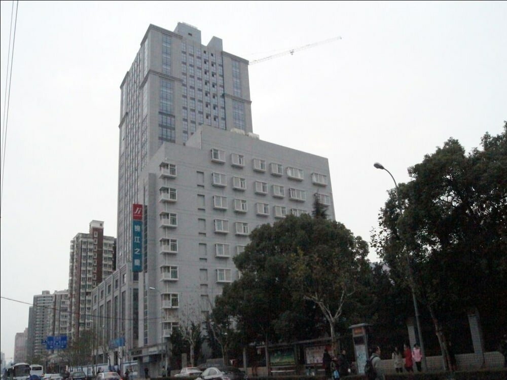 Hotel Jinjiang Inn Shanghai Minsheng Rd, Shanghai, photo