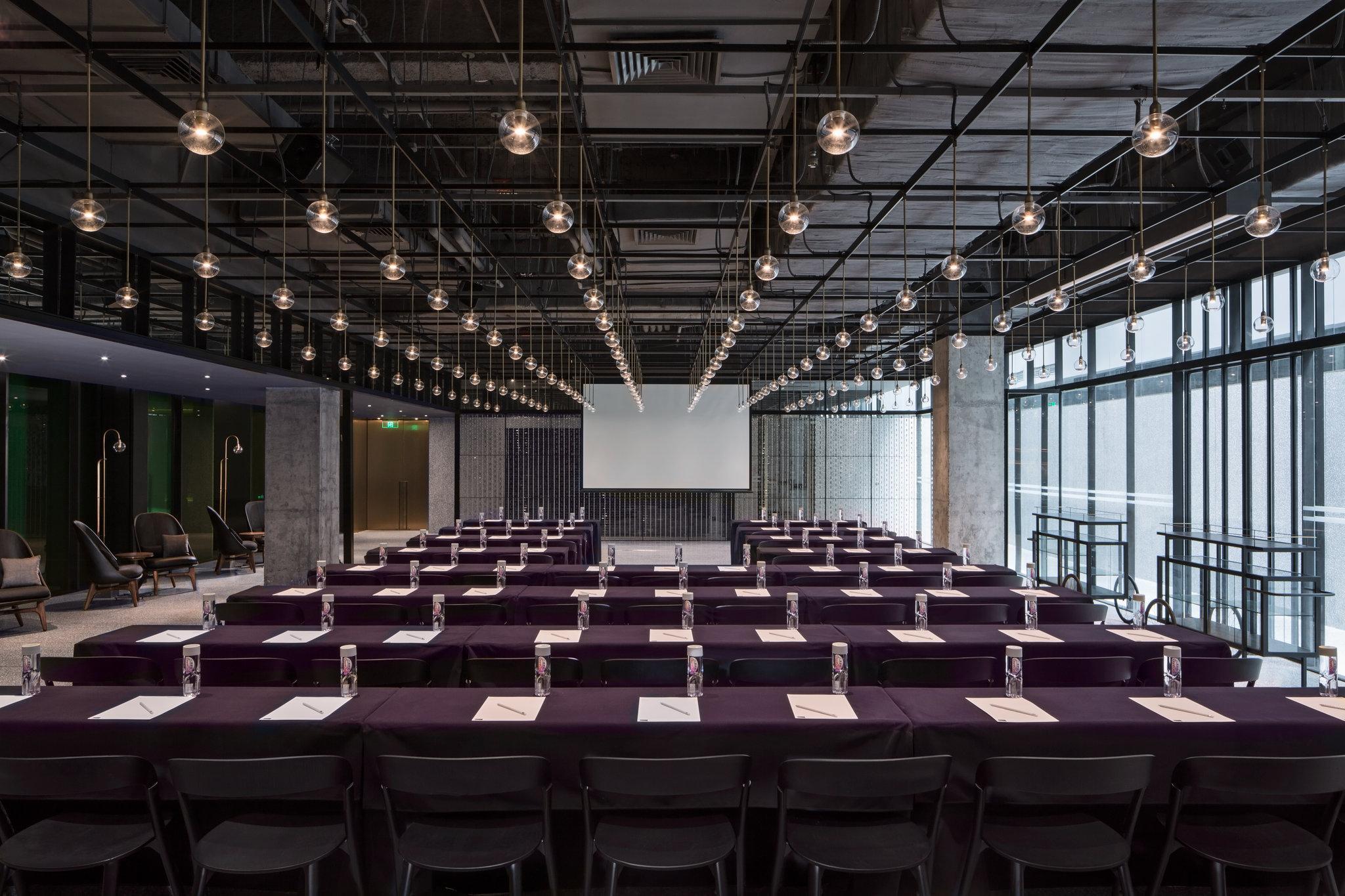 Фото The Opposite House