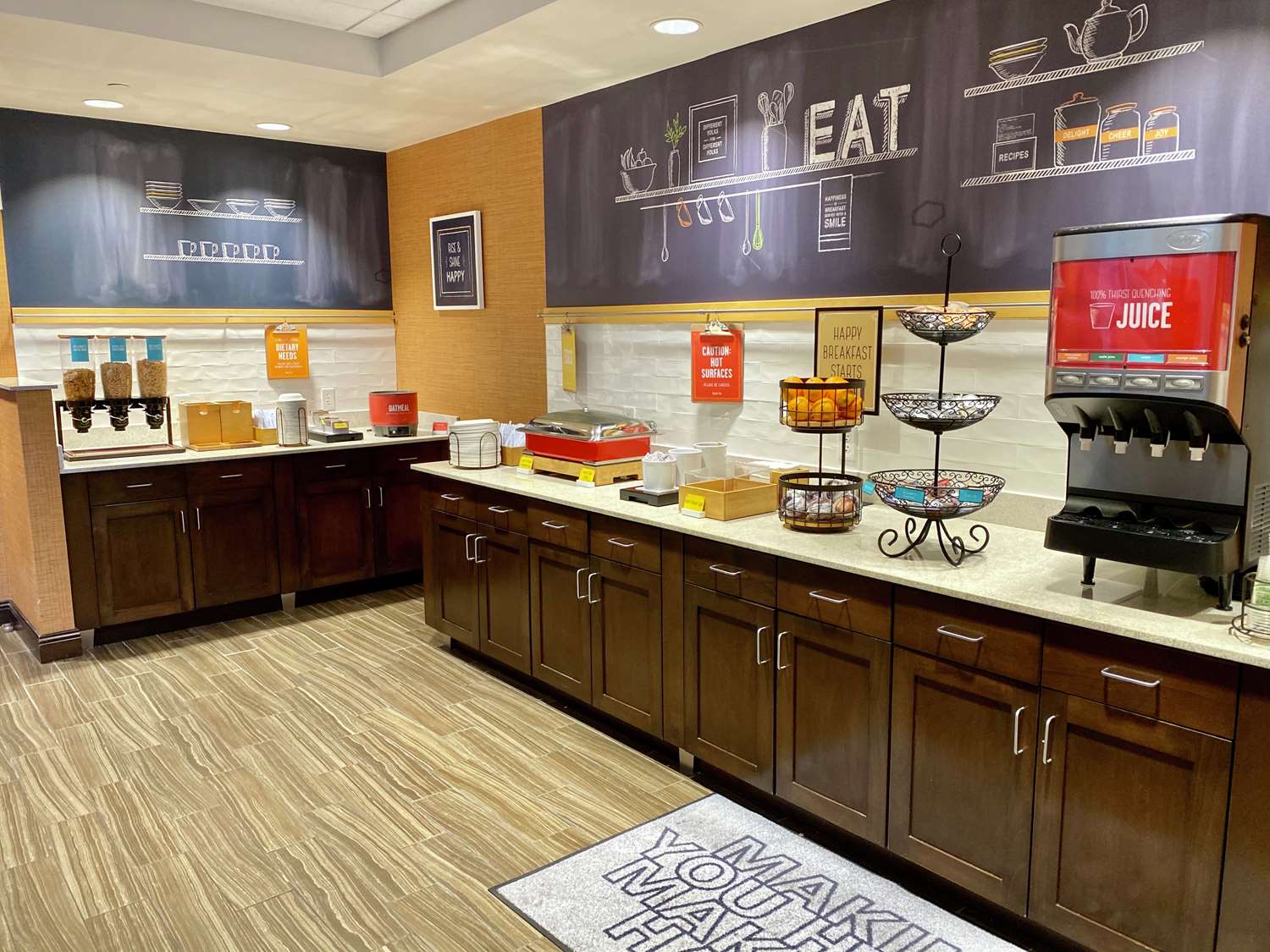 Фото Hampton Inn & Suites Deland