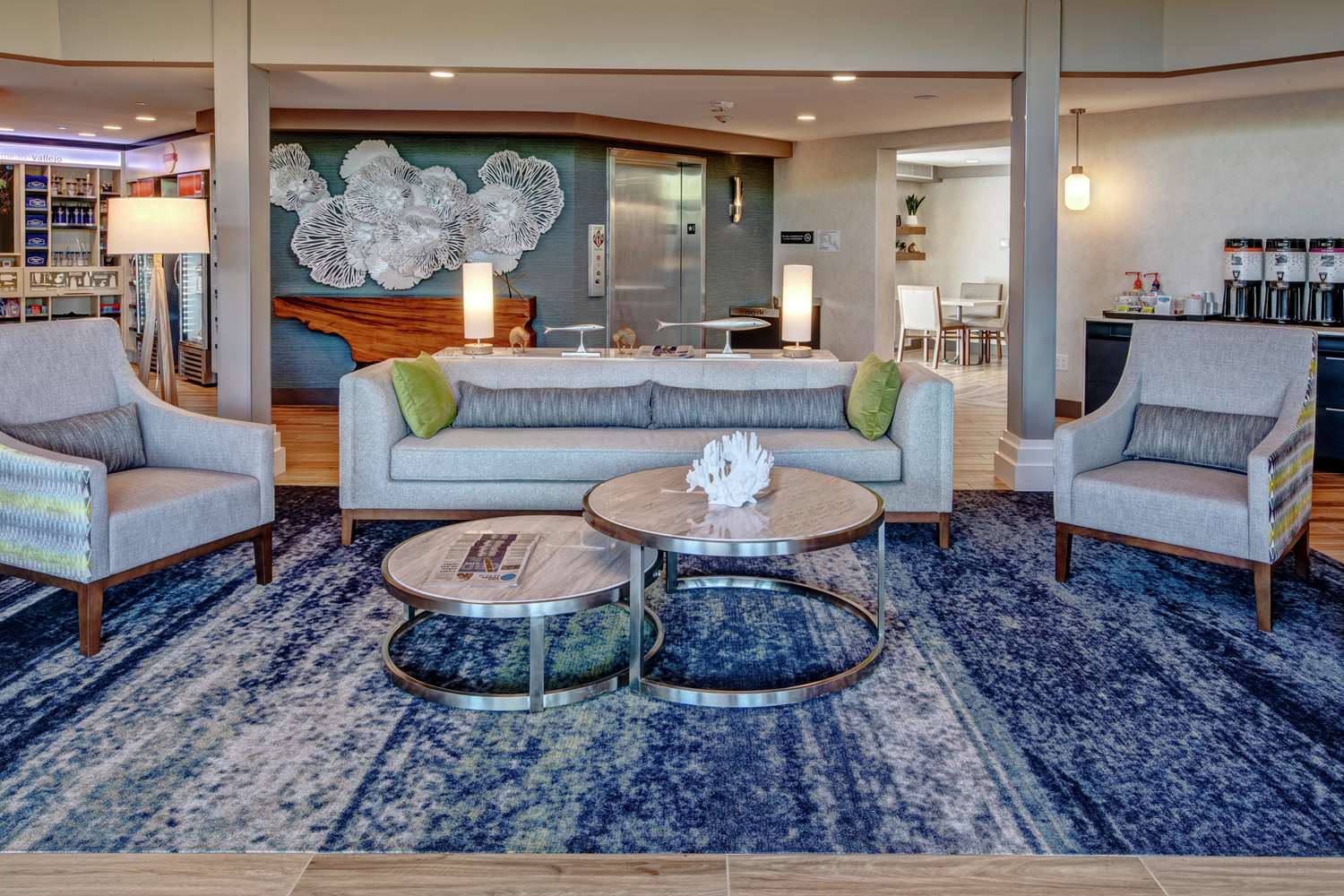 Фото Hampton Inn Vallejo