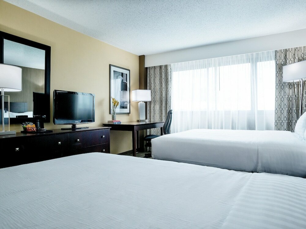 Фото Hilton Nashville Airport