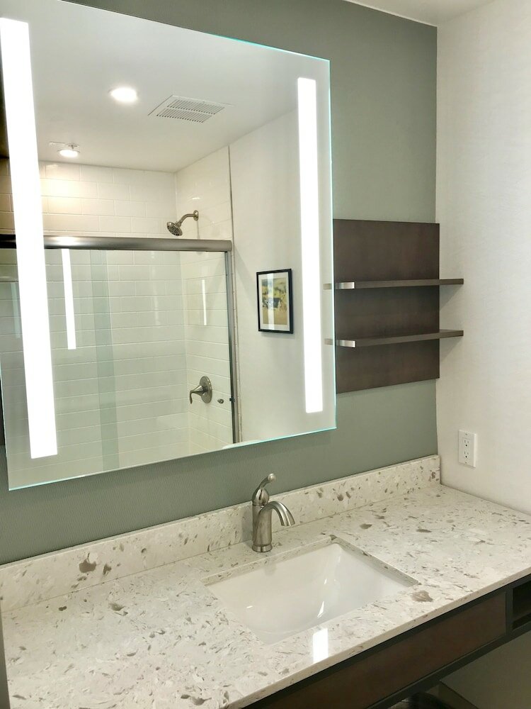 Фото Hilton Garden Inn Davis Downtown