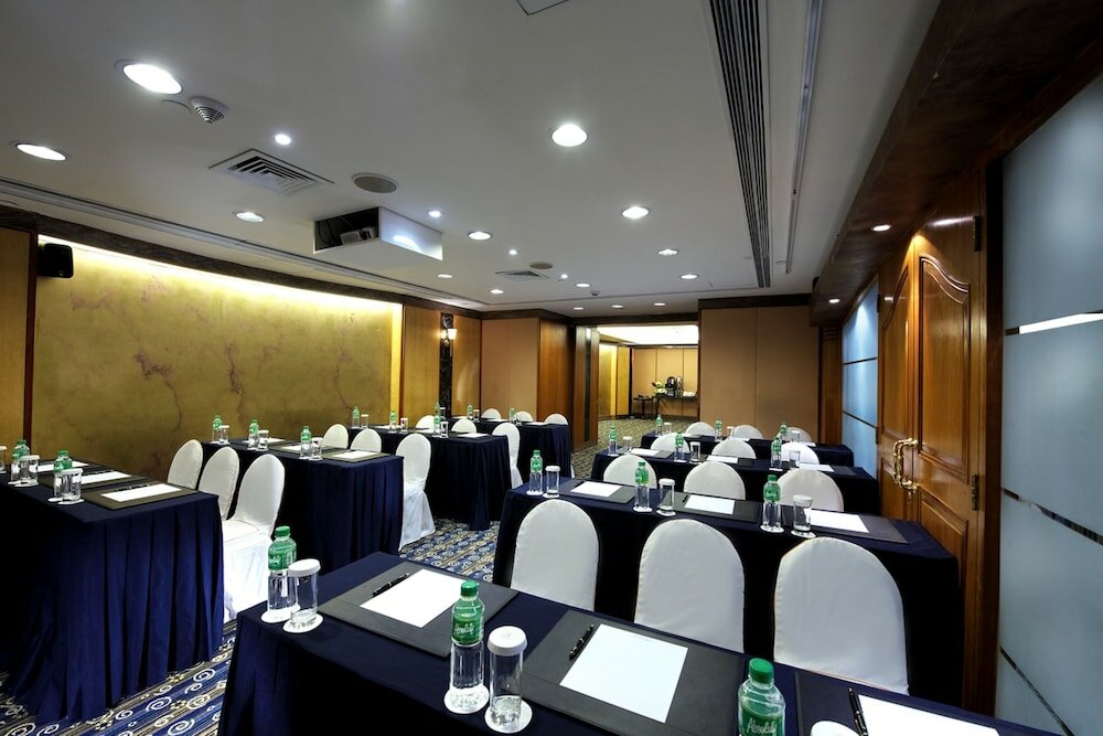 Фото The Charterhouse Causeway Bay