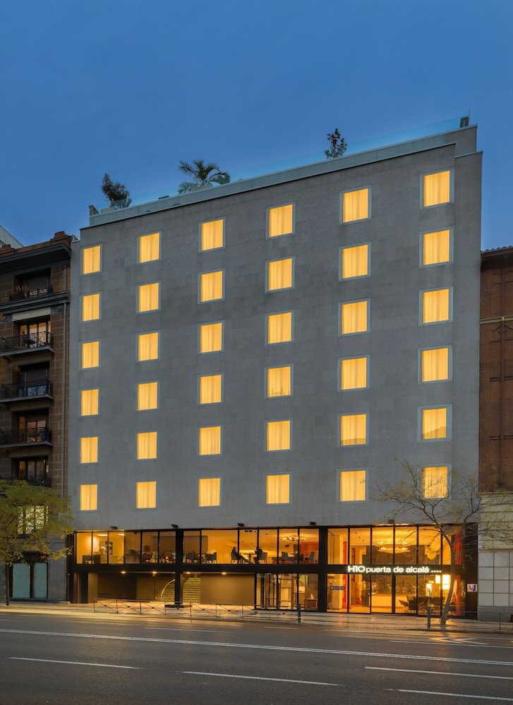 Фото H10 Puerta de Alcalá