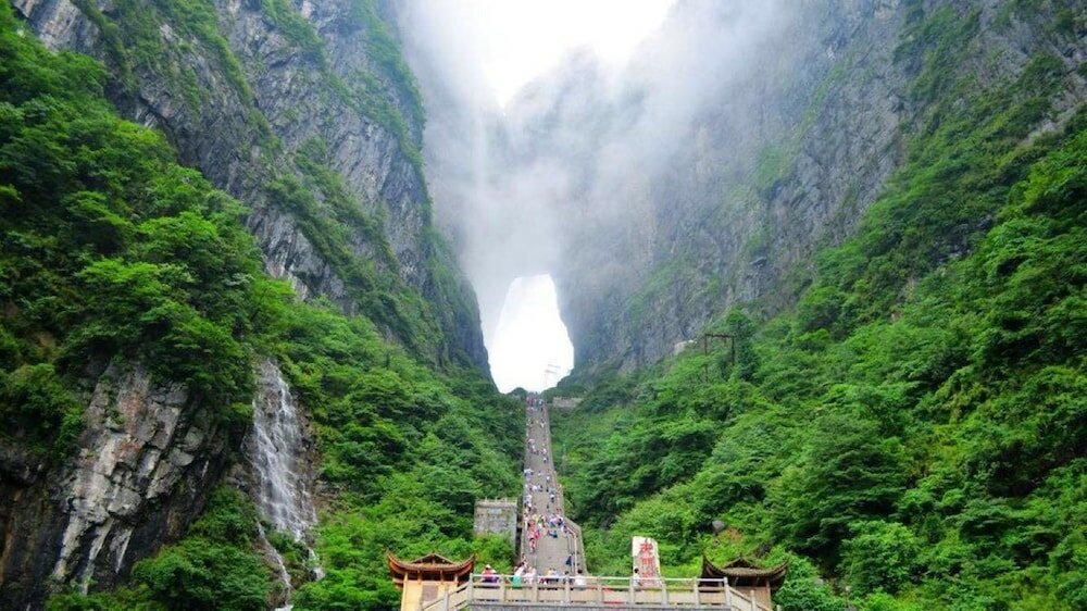 Фото Listening To The Rain Hall Inn