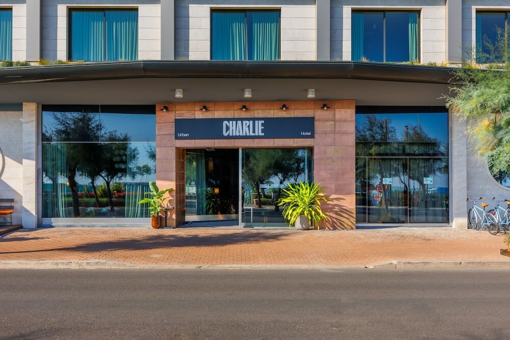 Фото Charlie in Pesaro