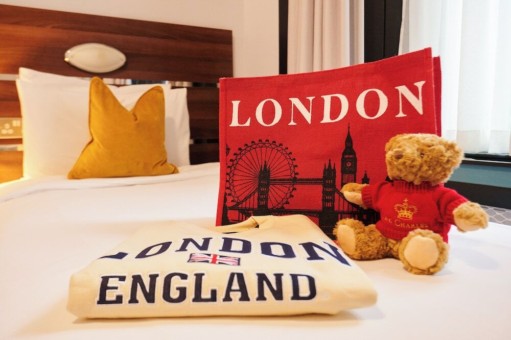 Фото Huttons Hotel