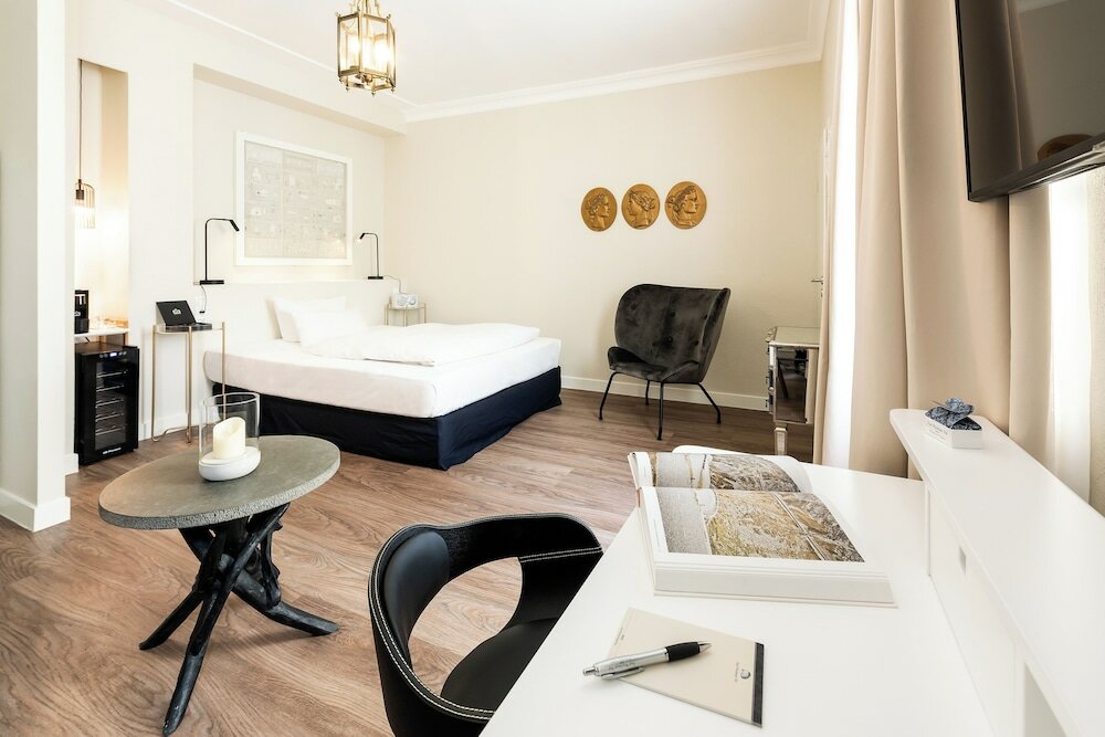 Фото Hotel Würzburger Hof