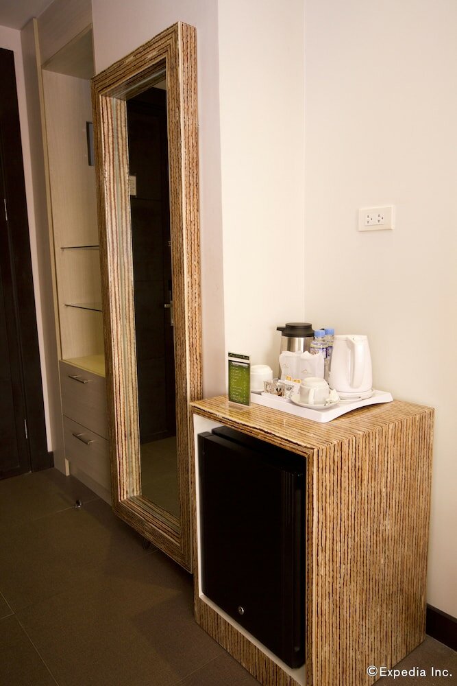 Фото Castle Peak Hotel