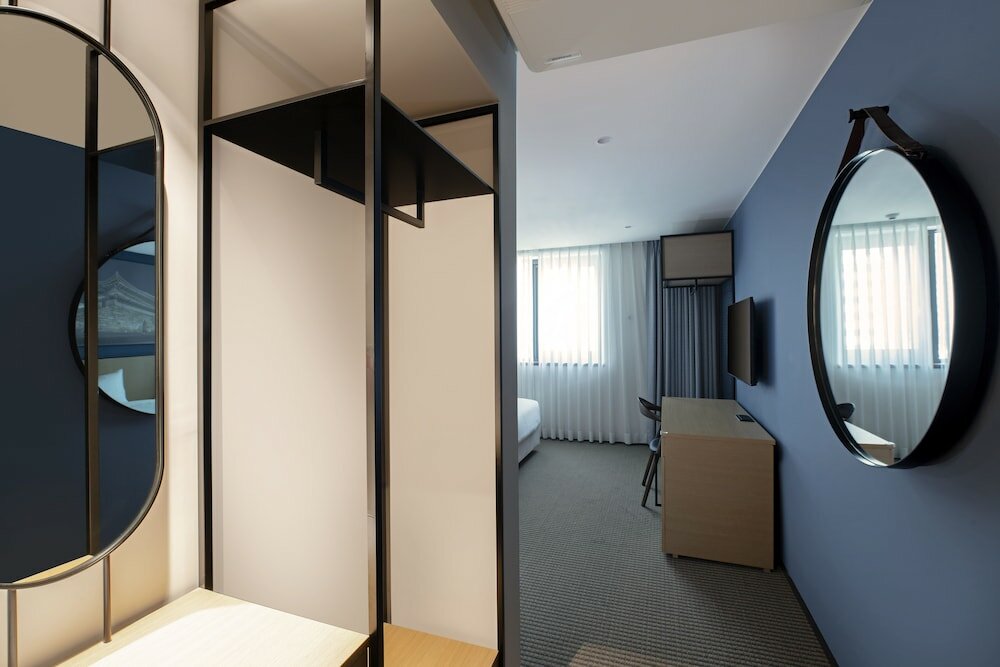 Фото Travelodge Myeongdong City Hall