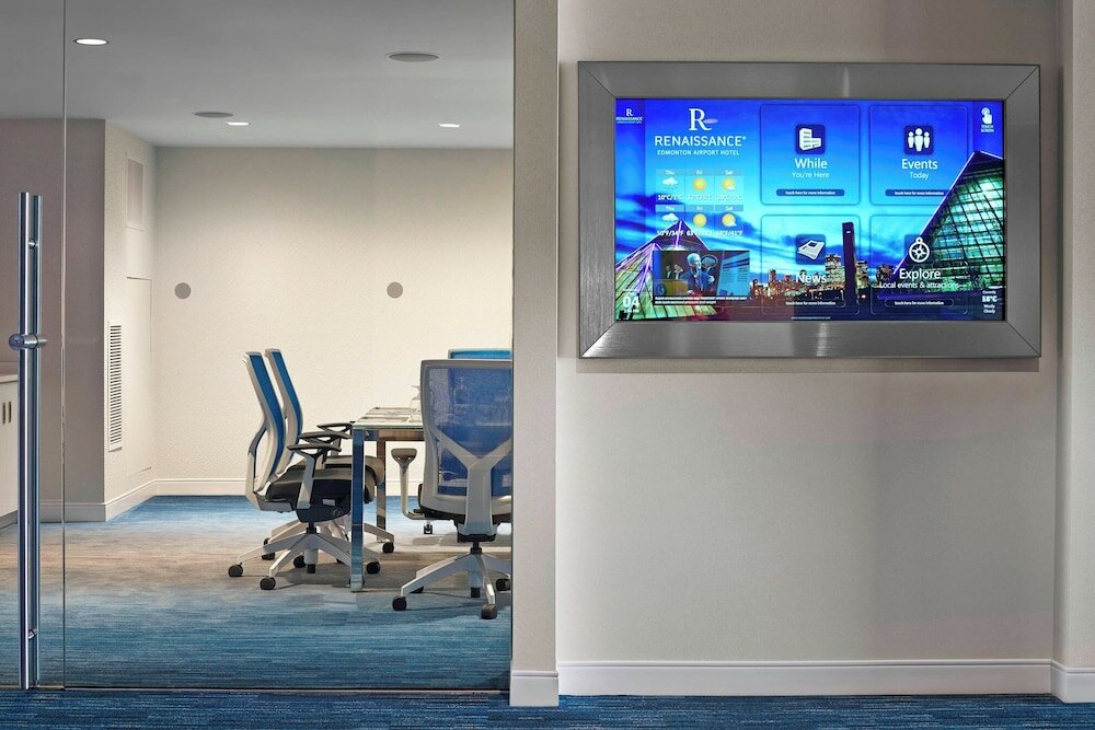 Фото Renaissance Edmonton Airport Hotel