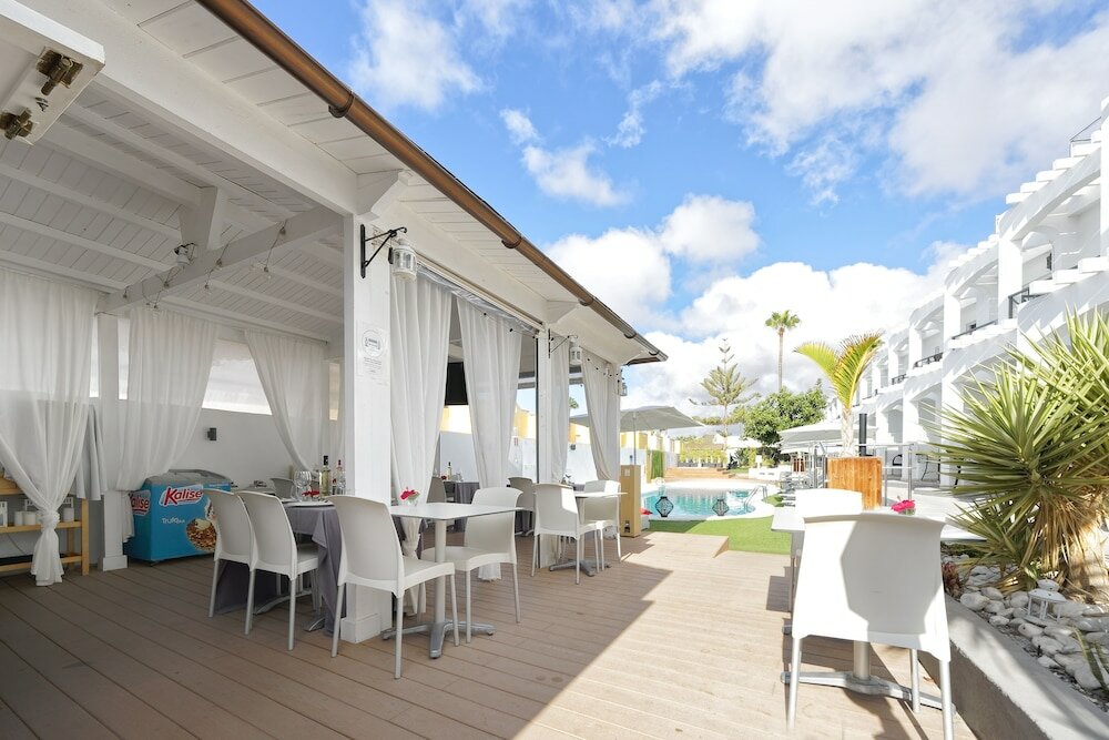 Фото Vista Bonita Gay & Lesbian only Resort