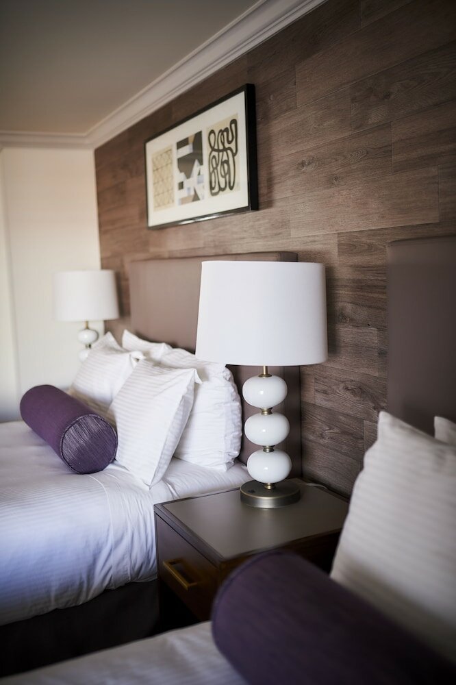 Фото Warwick Denver