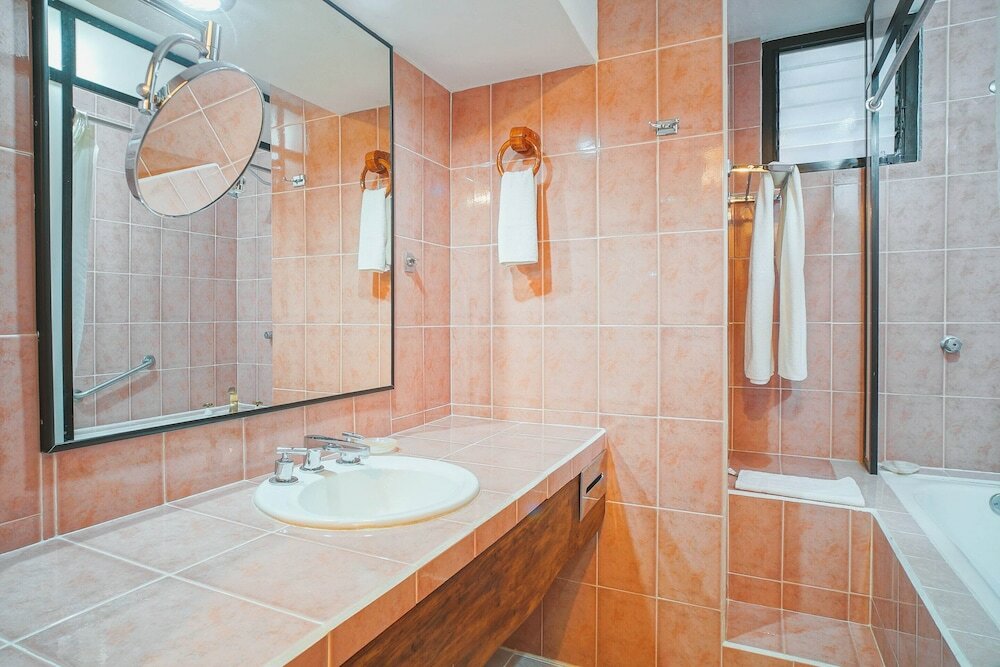 Фото Capital O Hotel Rincon Del Arco