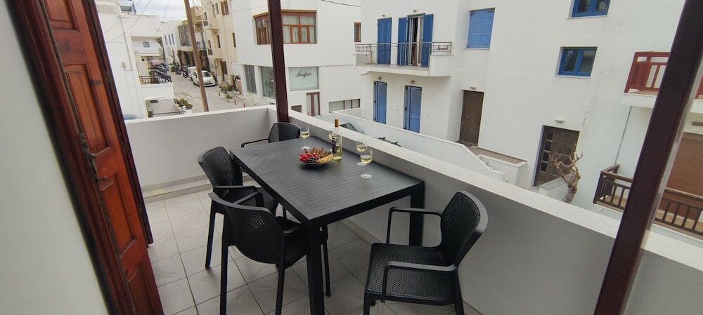 Фото Kapetanos Rooms