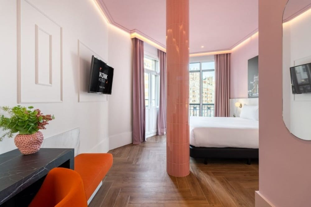 Фото Ikonik Gran VIA