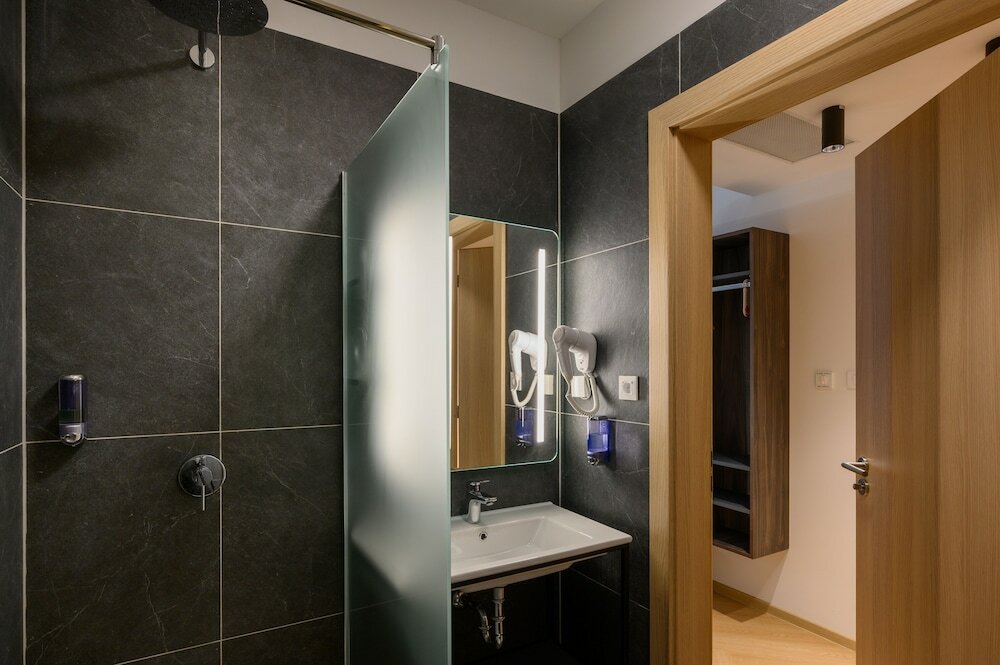 Фото B&B Hotel Maribor