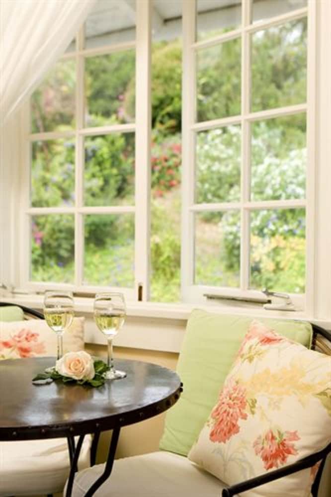 Фото Channel Road Inn, A Four Sisters Inn