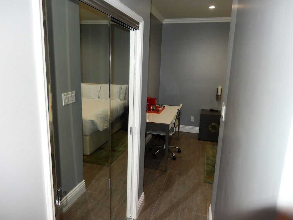 Фото Balboa Inn, On the Beach