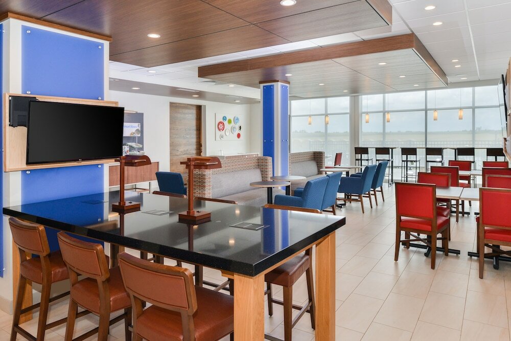 Фото Holiday Inn Express & Suites Ogallala, an Ihg Hotel