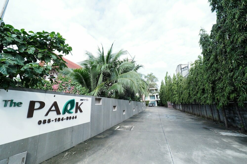 Hotel The Park Bangyai Residence, Bangkok, photo
