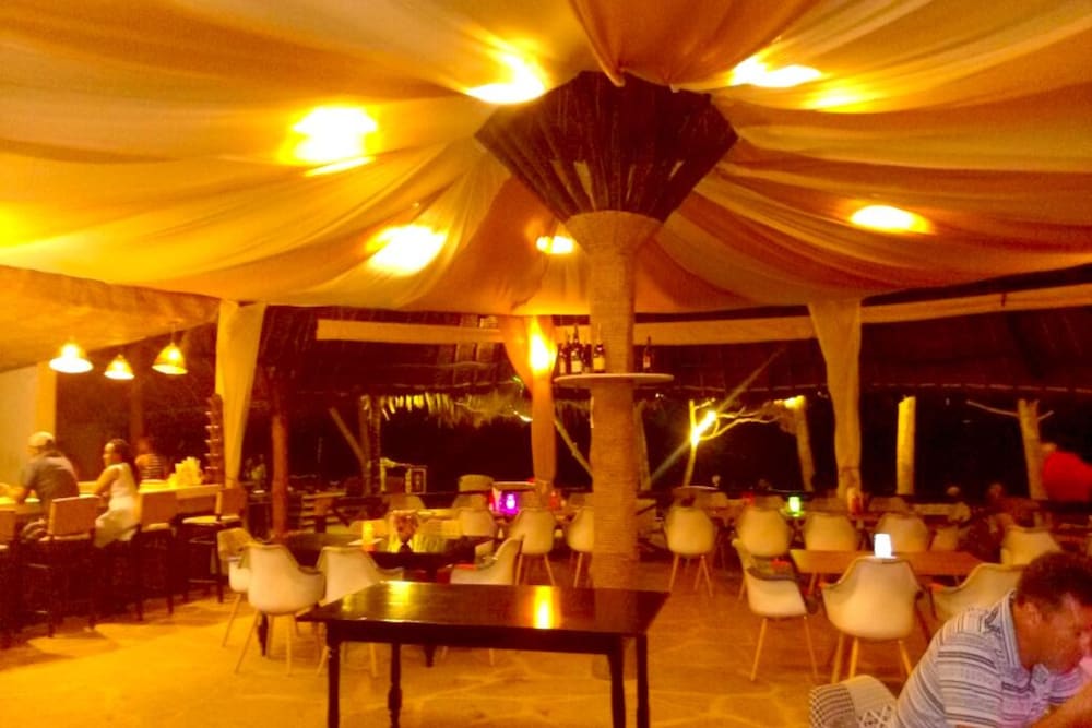 Фото Bahari Dhow Beach Villas