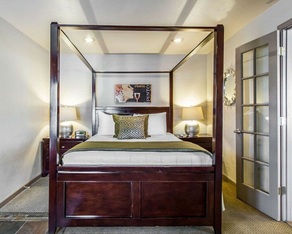 Фото Rodeway Inn & Suites Williams Downtowner - Rte 66