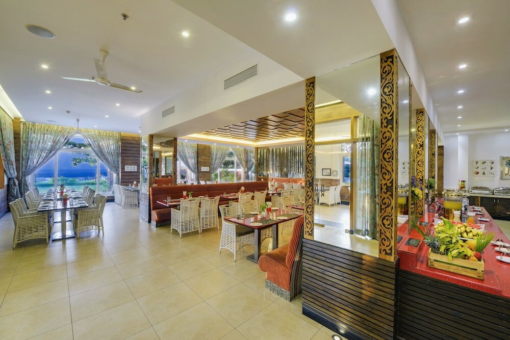 Фото Mayfair Waves