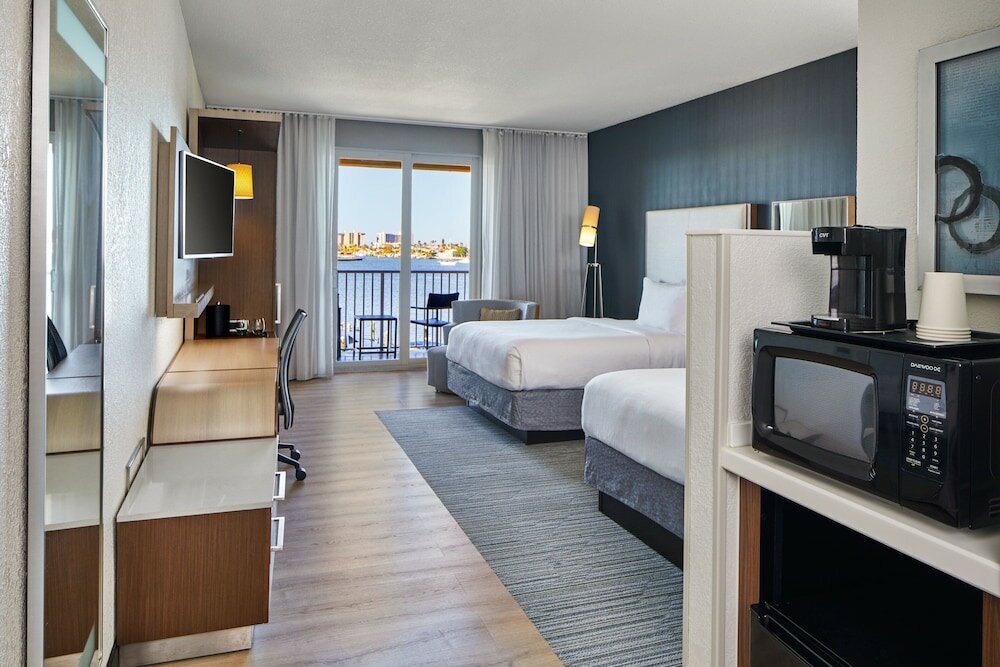 Фото Courtyard St. Petersburg Clearwater/Madeira Beach