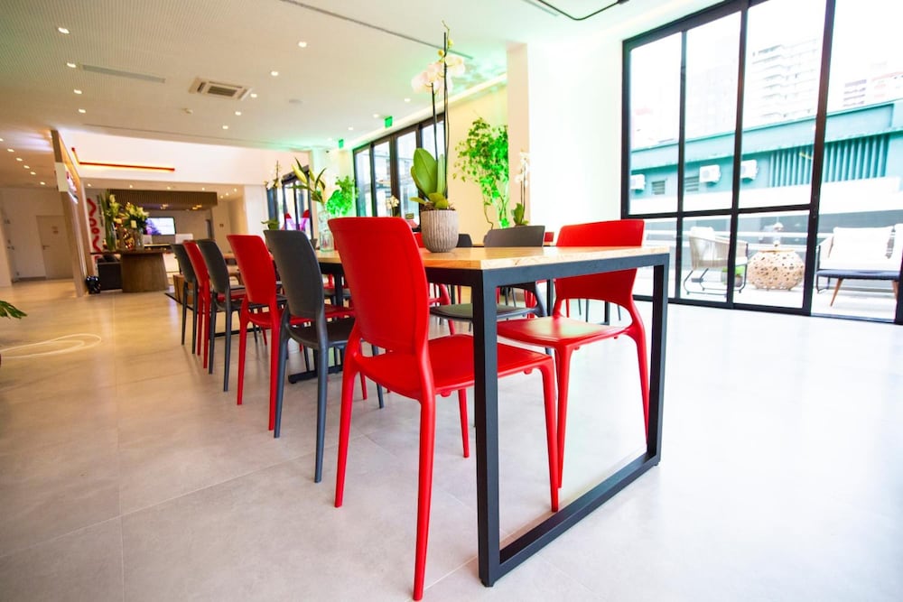 Фото Hotel Moov Curitiba