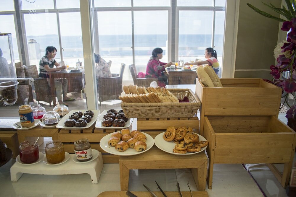 Фото Aristocrat Residence & Hotel