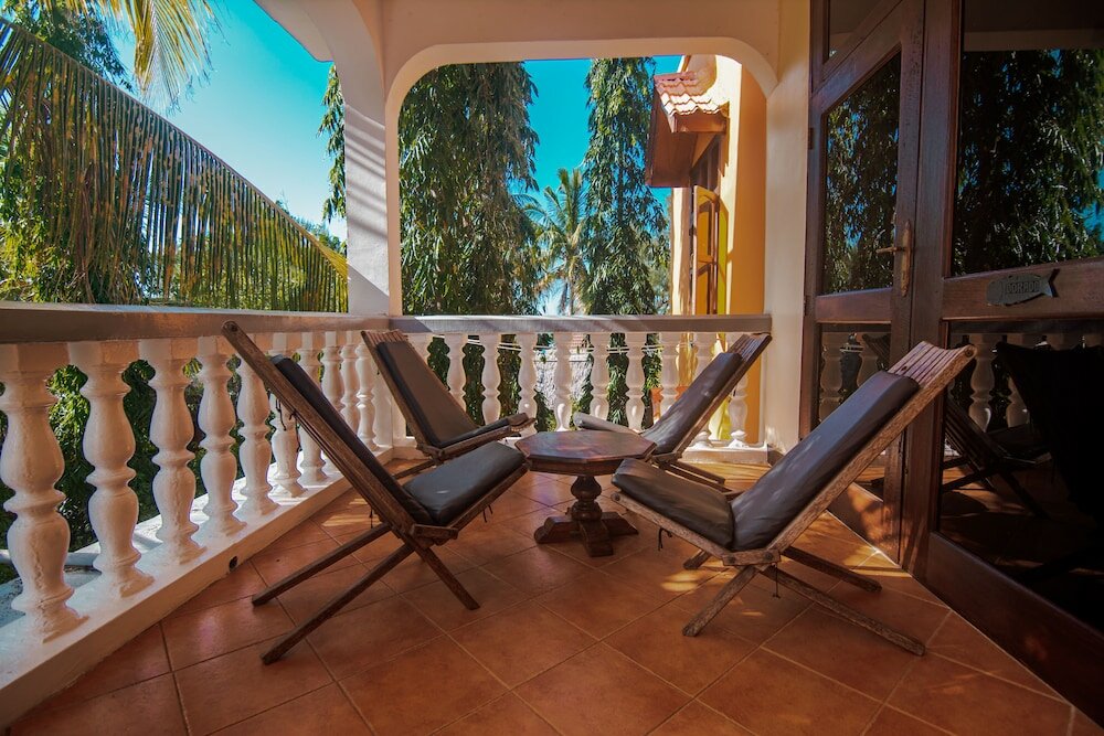 Фото Mnarani Beach Cottages