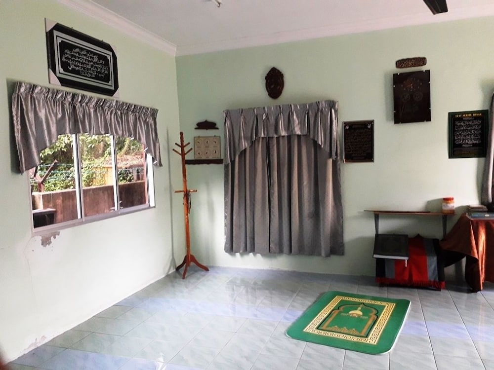 Фото Purnama Beach Resort