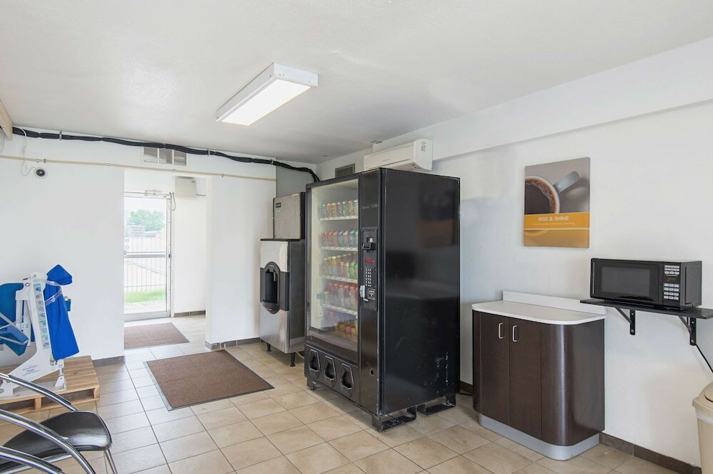 Фото Motel 6 Kansas City, Mo - Airport