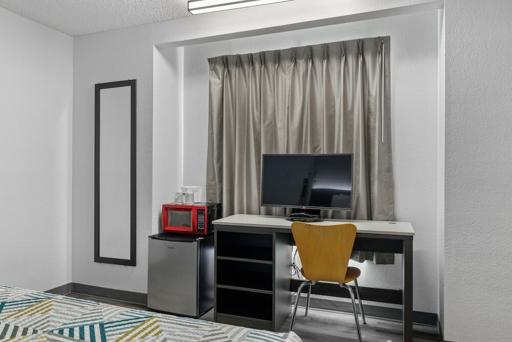 Фото Motel 6 San Diego, Ca - North