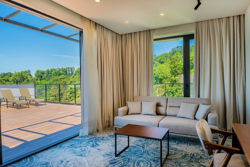 Фото Greenwood Hotel 