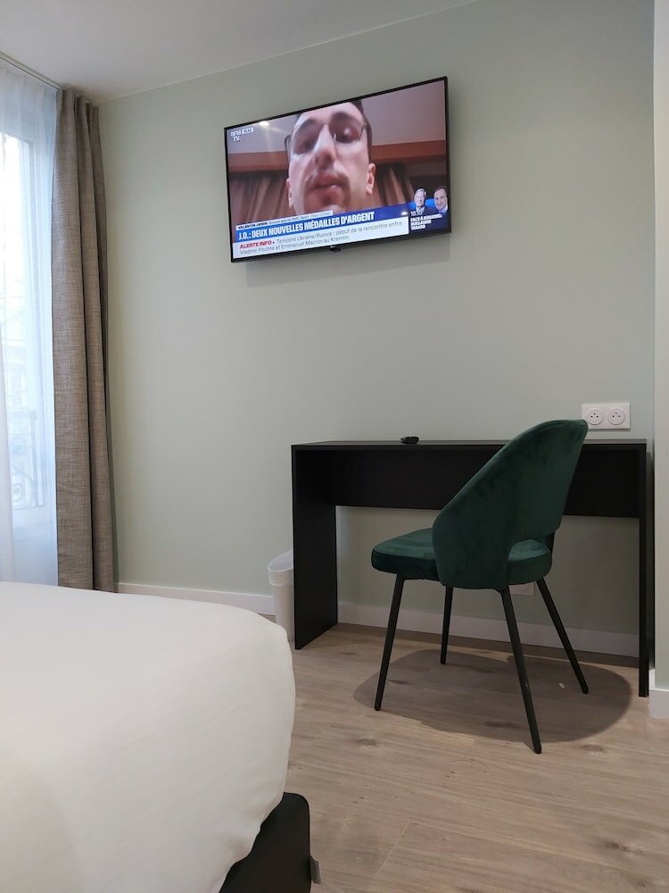 Фото Hotel B Square