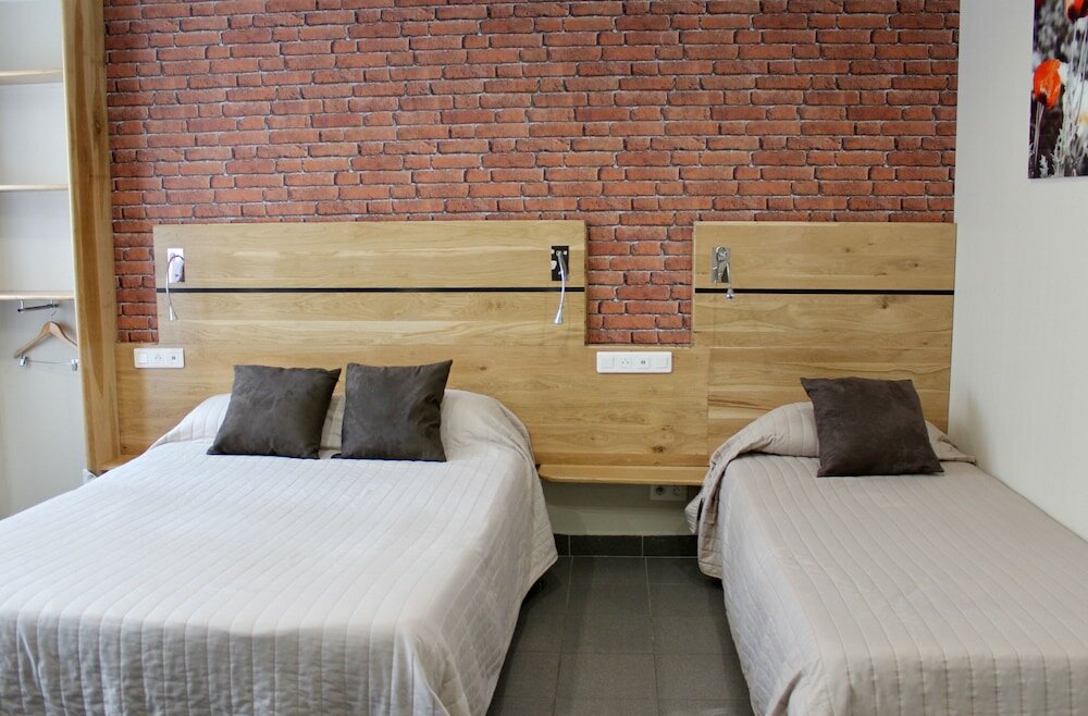 Фото Hôtel des Pyrénées